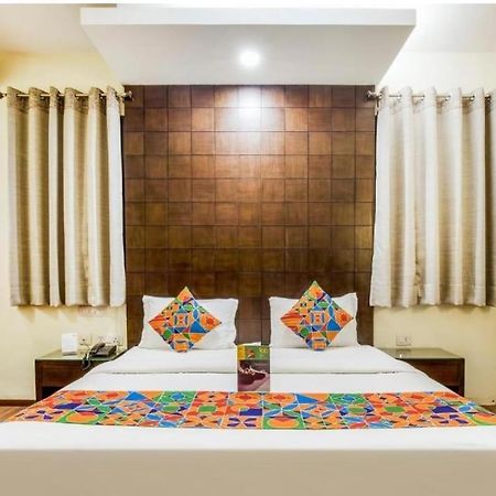 Hotel Max Nuova Delhi Esterno foto