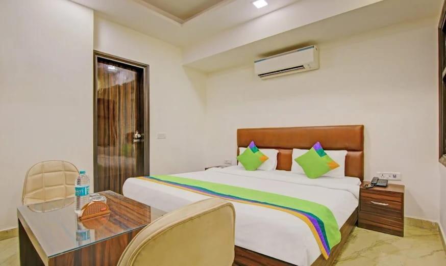 Hotel Max Nuova Delhi Esterno foto
