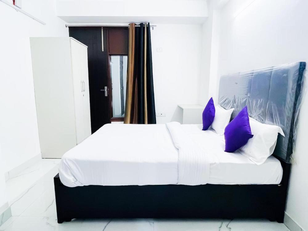 Hotel Max Nuova Delhi Esterno foto