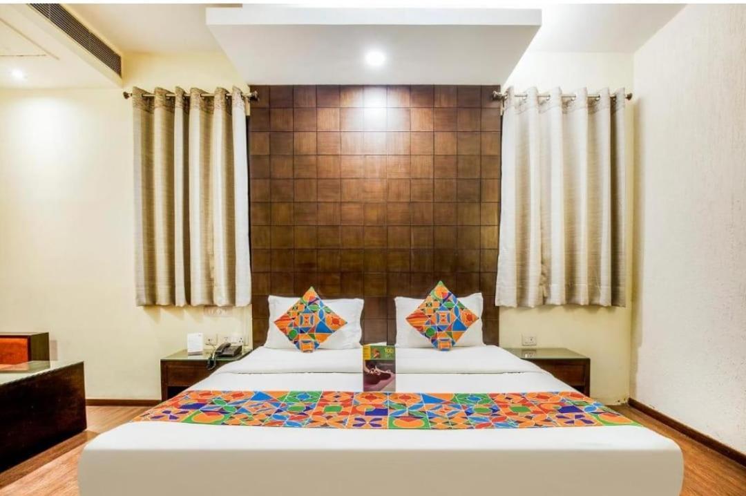 Hotel Max Nuova Delhi Esterno foto